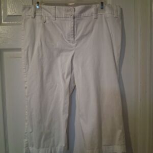 Jones New York White Capris